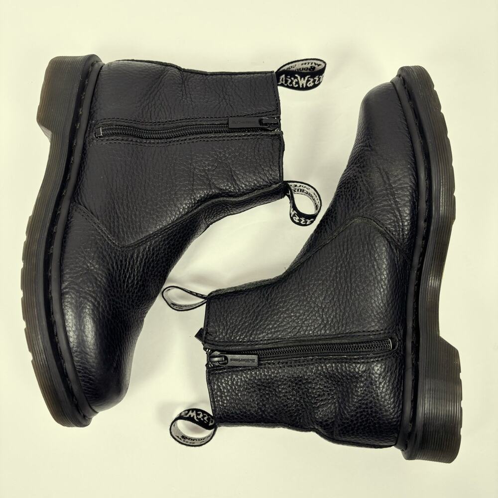 Dr. Martens 2976 Chelsea Boots Womens Size 8 Soft Black Pebbled Leather Side Zip - Picture 4 of 11